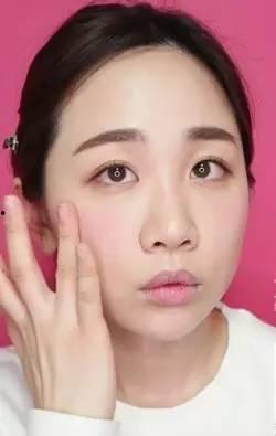 圆脸化妆视频,圆脸专属化妆技巧解析